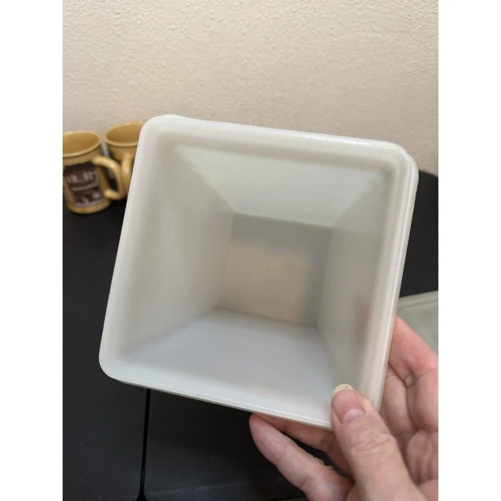 Vintage Tupperware Saltine Saver/Cracker Keeper Container #1314 w Lid/Seal #1315